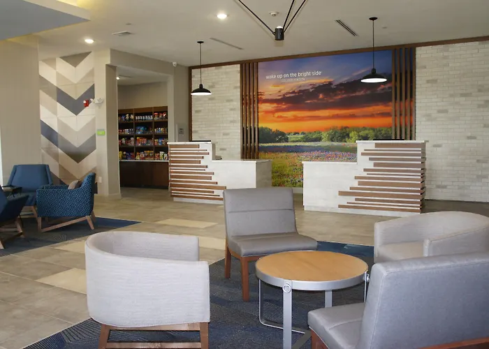 La Quinta Inn & Suites By Wyndham College Station North