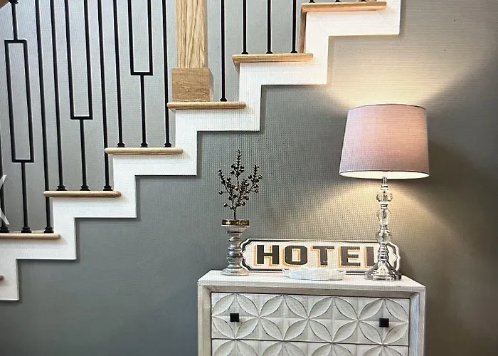 Brickhouse Loft - A Boutique Hotel