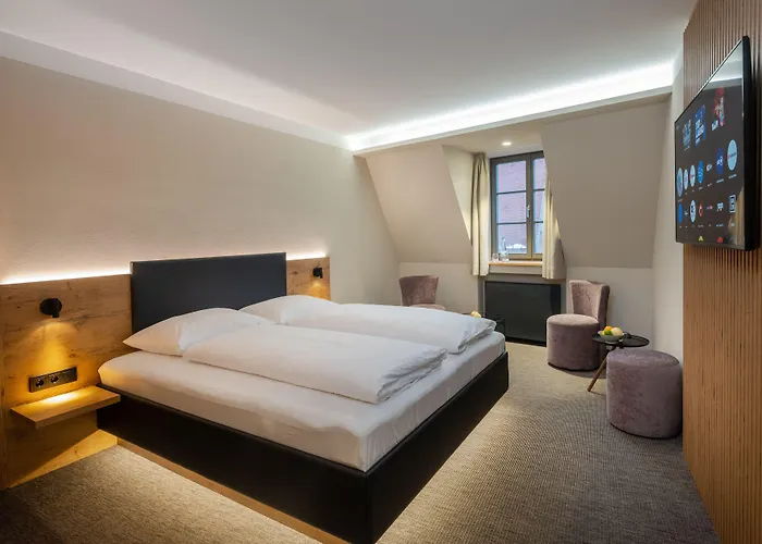 Nashi Rooms