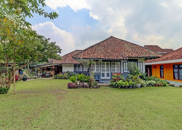 Oyo Homes 90850 Cibeunying Eco Tourism Homestay Cibodas Maribaya 2