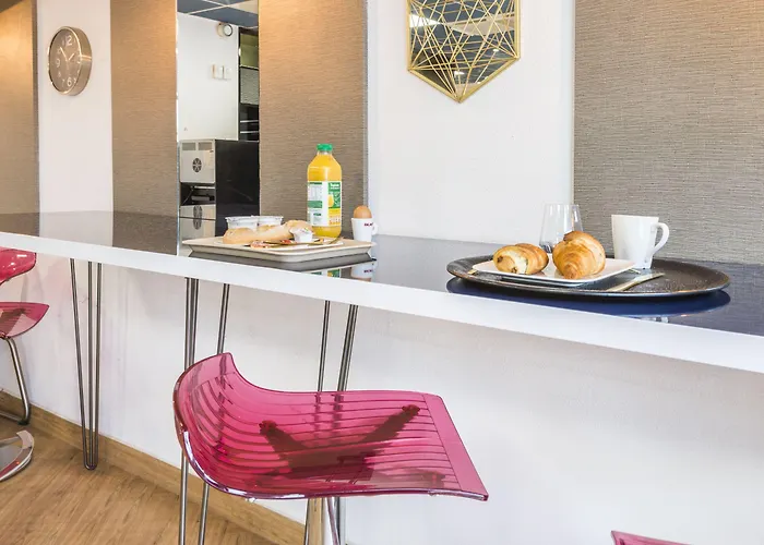 Hotel Zola 45 Bezons La Defense
