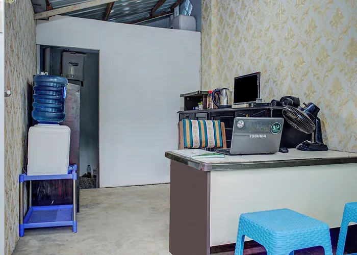 Oyo 3266 Alifah Residence Syariah