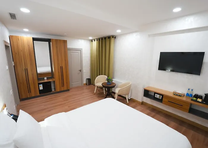 Avant Express Hotel Pool&Spa