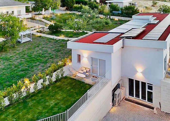 Amarena Garden House