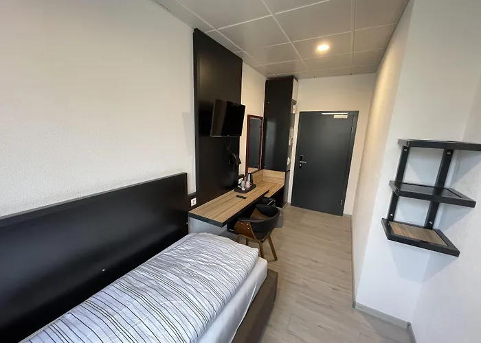 Yebs Hotel