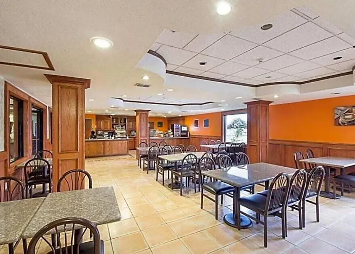 Shary Inn And Suites