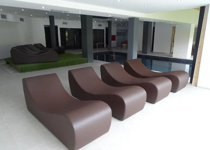 Active Alm Hotel