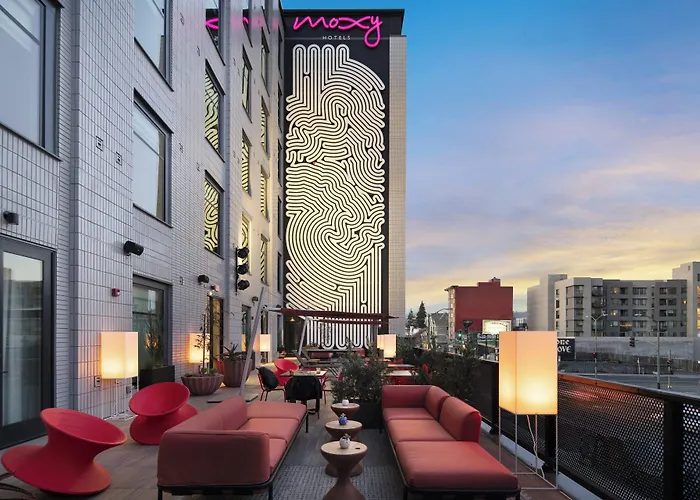 Moxy Oakland Uptown