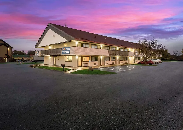 Suburban Studios Peoria