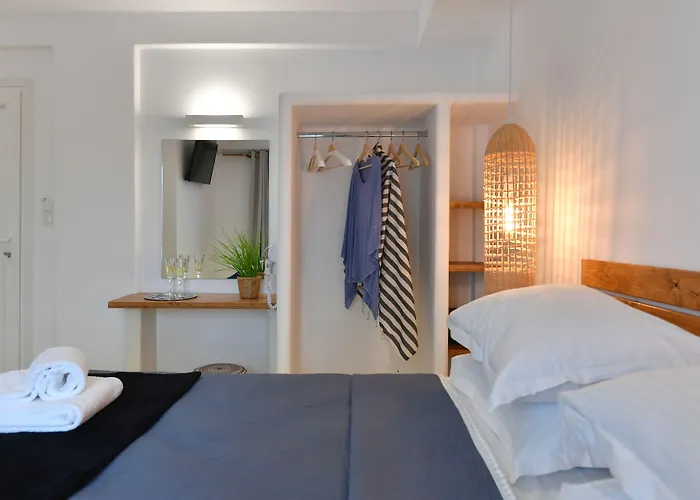 Ammos Luxury Rooms & Home