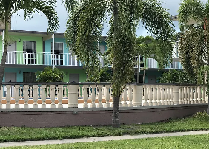 Tropical Inn & Suites, Downtown Clearwater