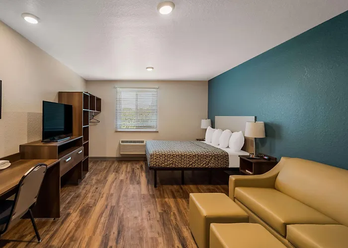 Woodspring Suites West Palm Beach