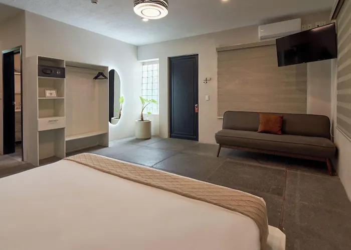 Aura Hotel B&B
