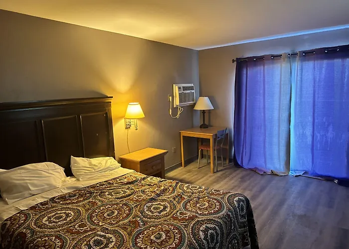 Clintonville Motel