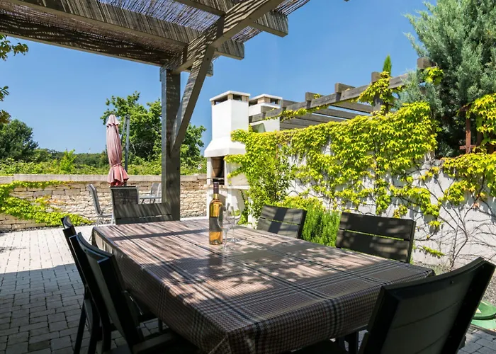Villa Zelda Comfortable Holiday Residence