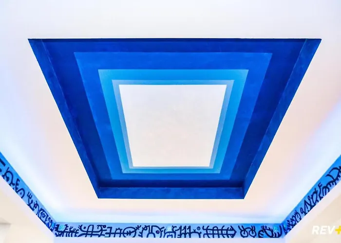 Lia Art Hotel