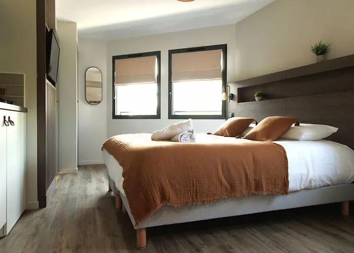 Appart'hôtel Le Corot - Accès Autonome - Saint-Junien Centre