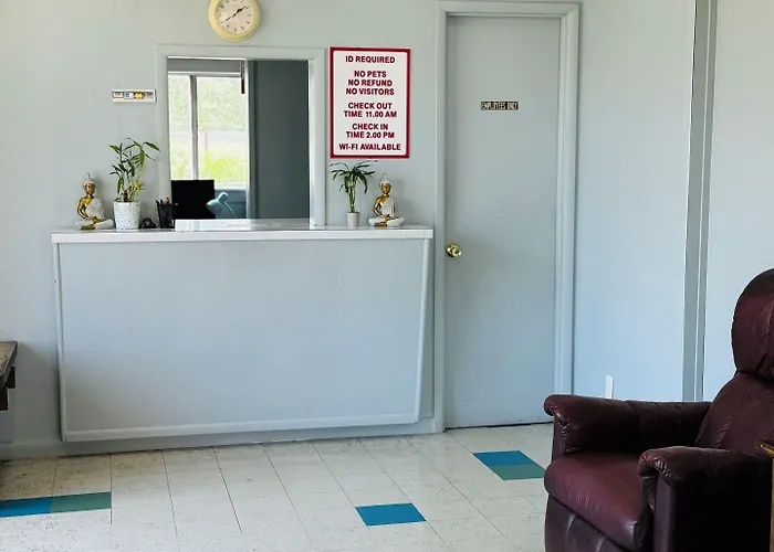 Express Inn & Suites