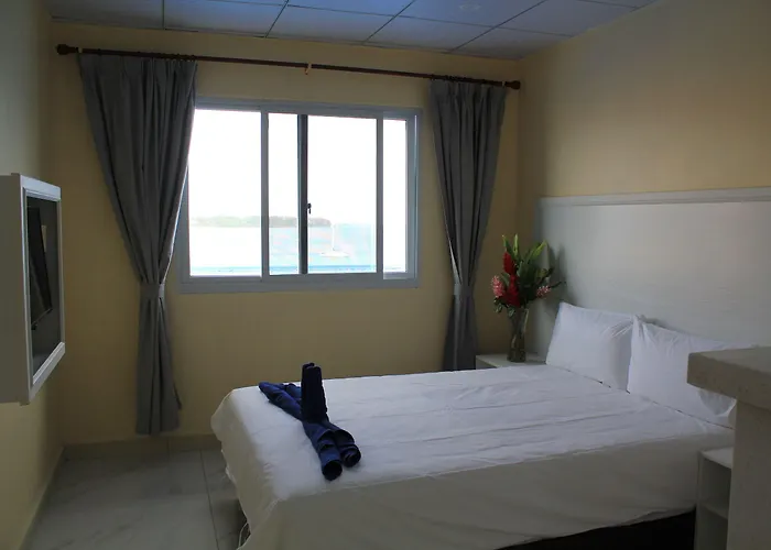 Central Bay Motel