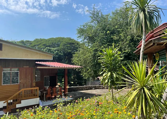 ห้วยน้ำรินรีสอร์ท The Creek Garden Resort