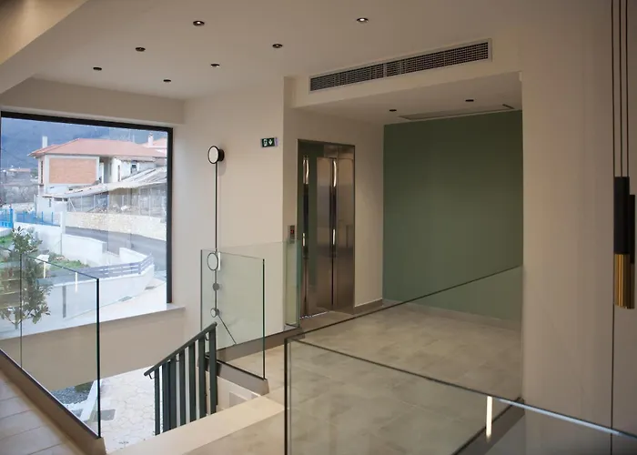 AKROTHEA suites&lounge