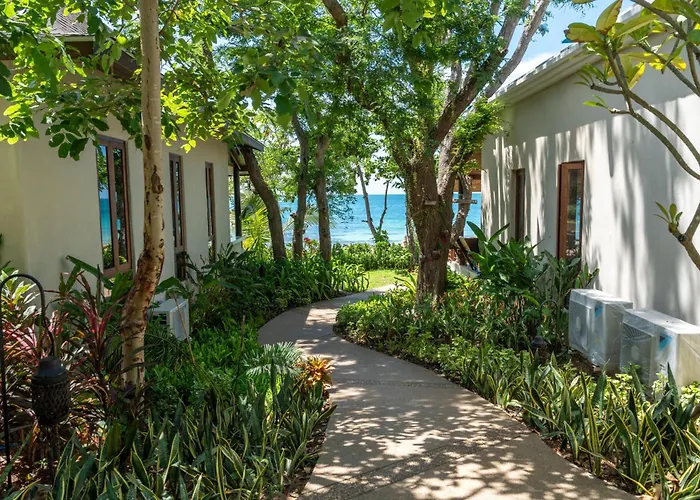 Samed Tamarind Beach Resort