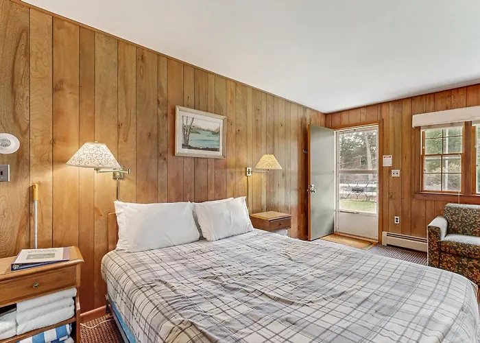 King Birch Lake Home, Unit 6