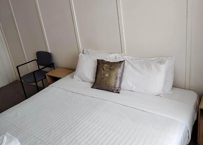 Lachlan Hotel