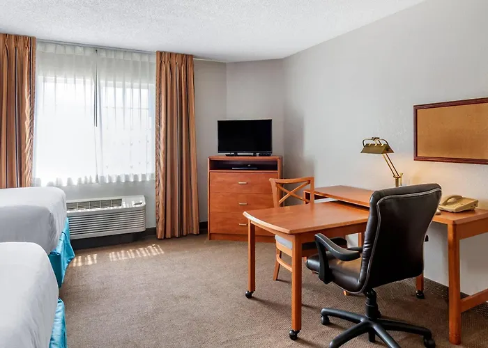 Mainstay Suites Emporia