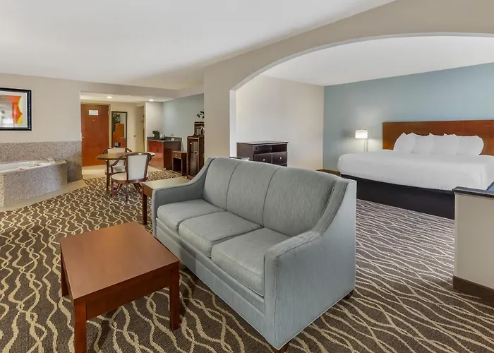 Best Western Plus Suites Greenville