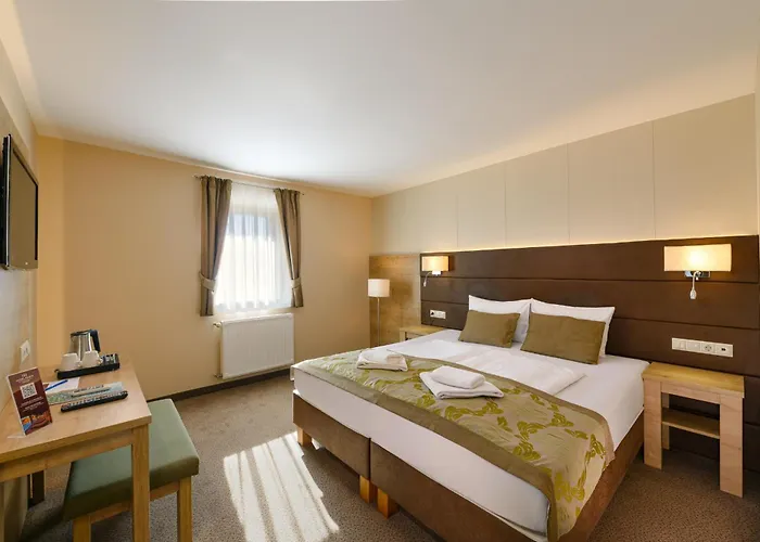 Hotel Honti Wellness Es Konferencia Szalloda