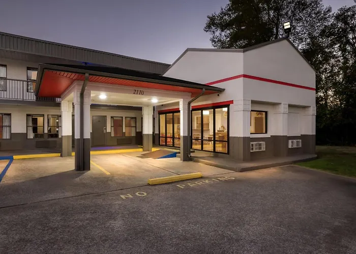Super 8 By Wyndham Gadsden Al
