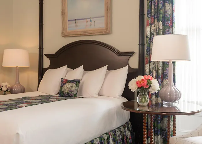 Saratoga Arms Hotel