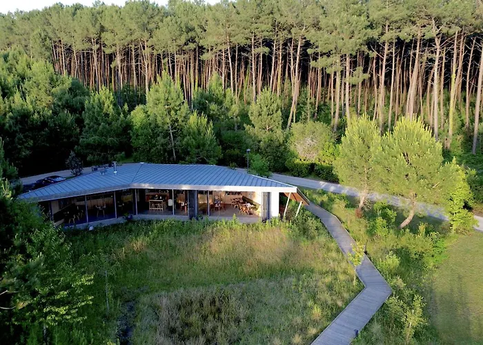 Les Échasses Golf&Surf Eco Lodge