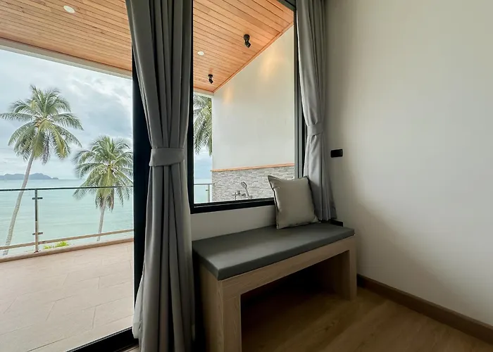 2Sis'S Khanom Resotel