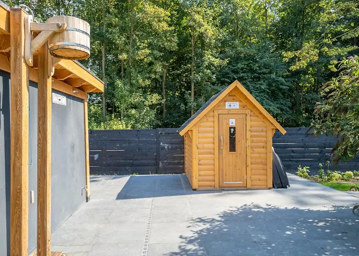 Glamping Lodge With Eco-Wellness