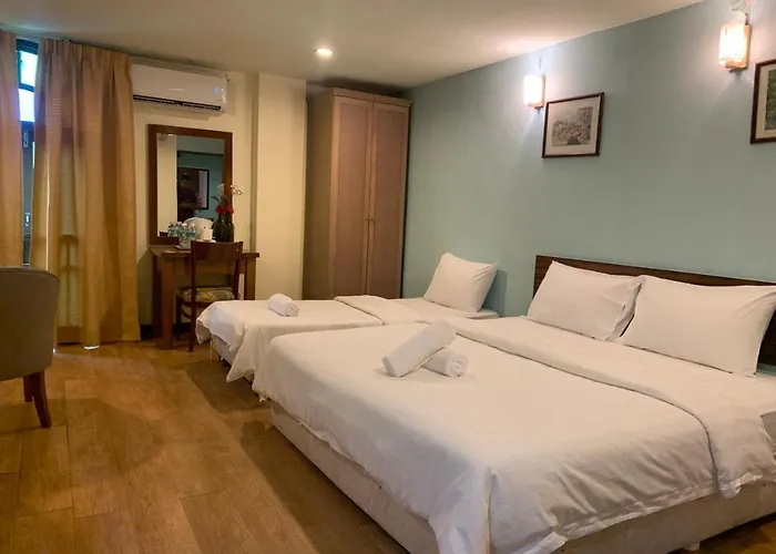 D'Feringghi Hotel