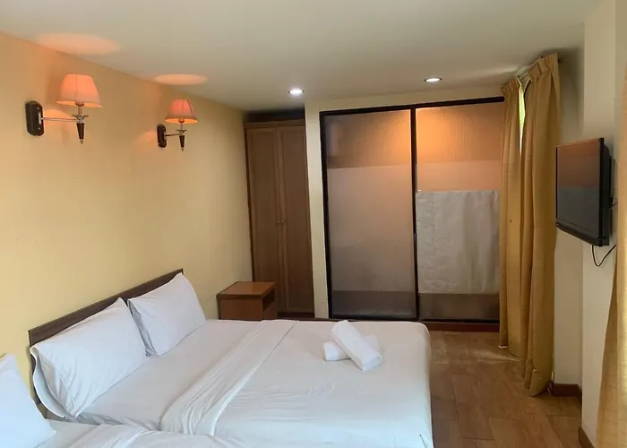 D'Feringghi Hotel