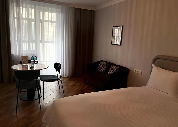 71 East Hotel