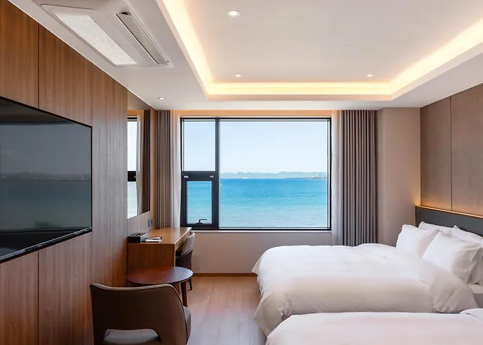 Pohang Yeongildae Beach Hotel