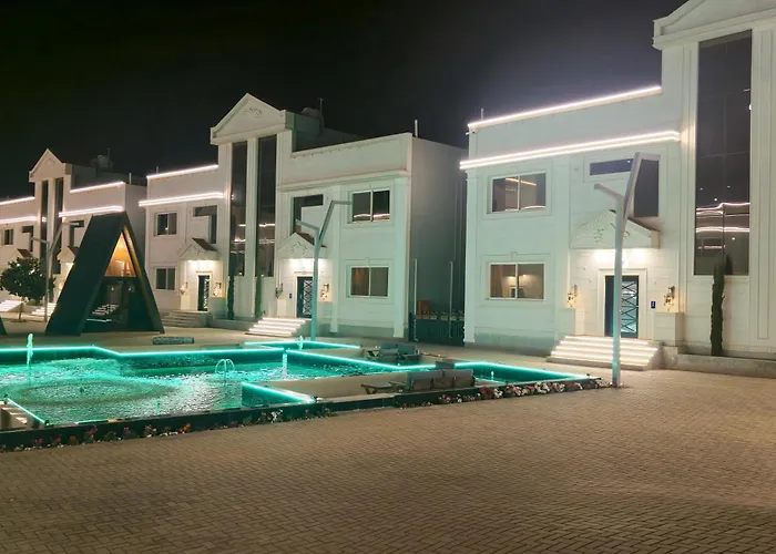 Midtown Majestic Garden Resort