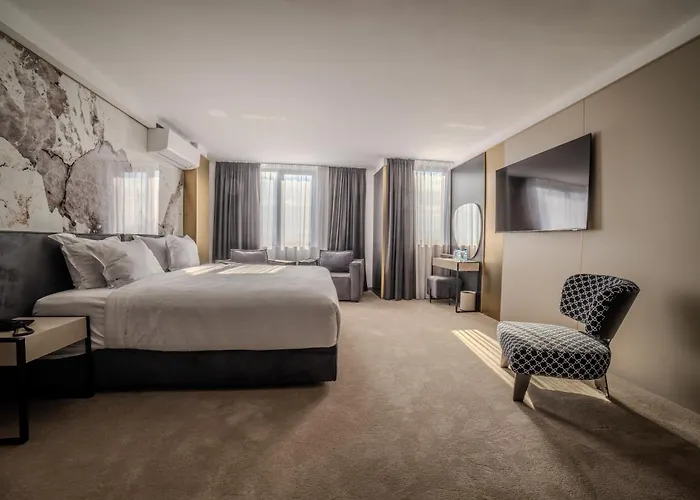 Aslan Gold Hotel