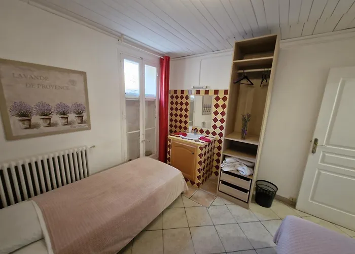 Auberge De Sainte Croix