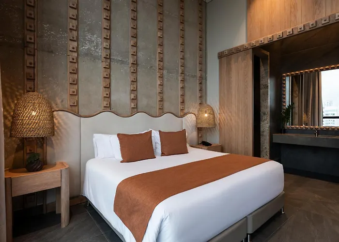 Oz Hotel Collection