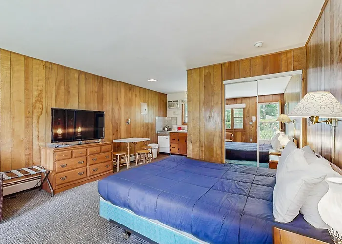 King Birch Lake Home, Unit 4