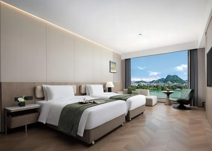 Wyndham Garden Hotel Liuzhou Five-Star Commercial Street Musical Fountain Branch