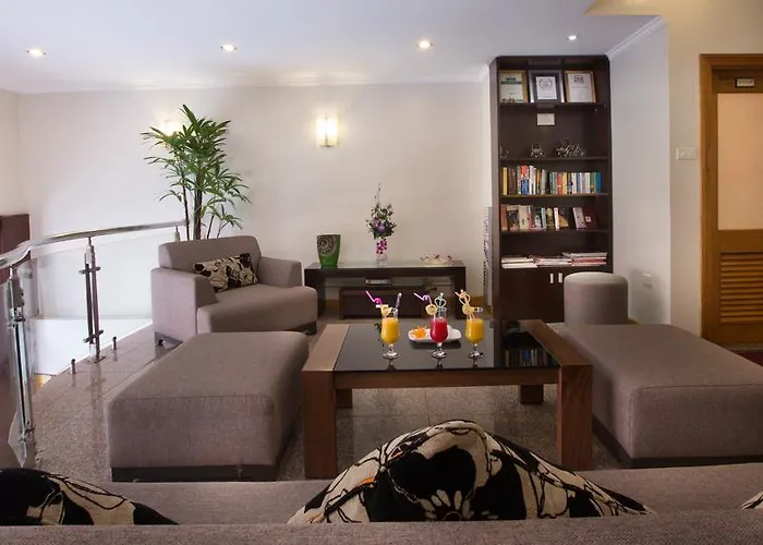 Eliana Ruby Hotel&Travel