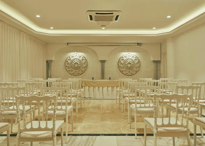 Beneste Villa Flamenca Hotel