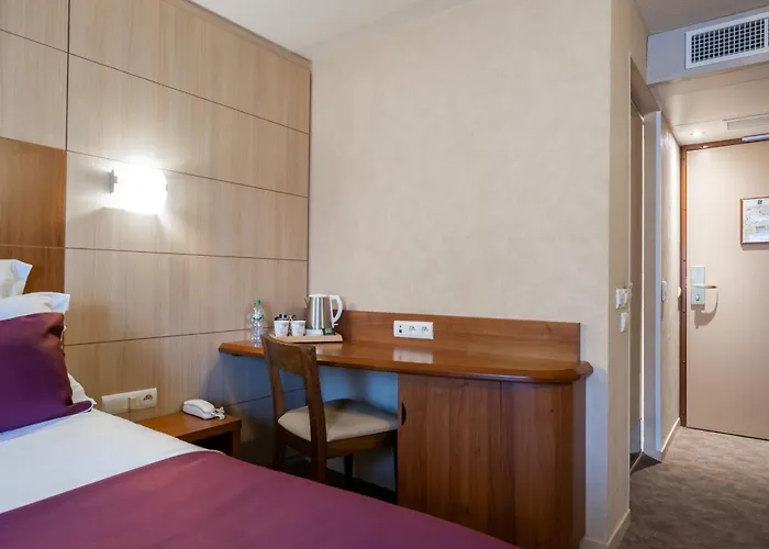 Hôtel Le Kennedy, Clermont-Ferrand, The Originals Relais