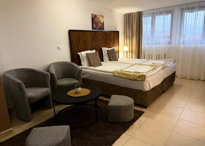 Elegant Lux Hotel